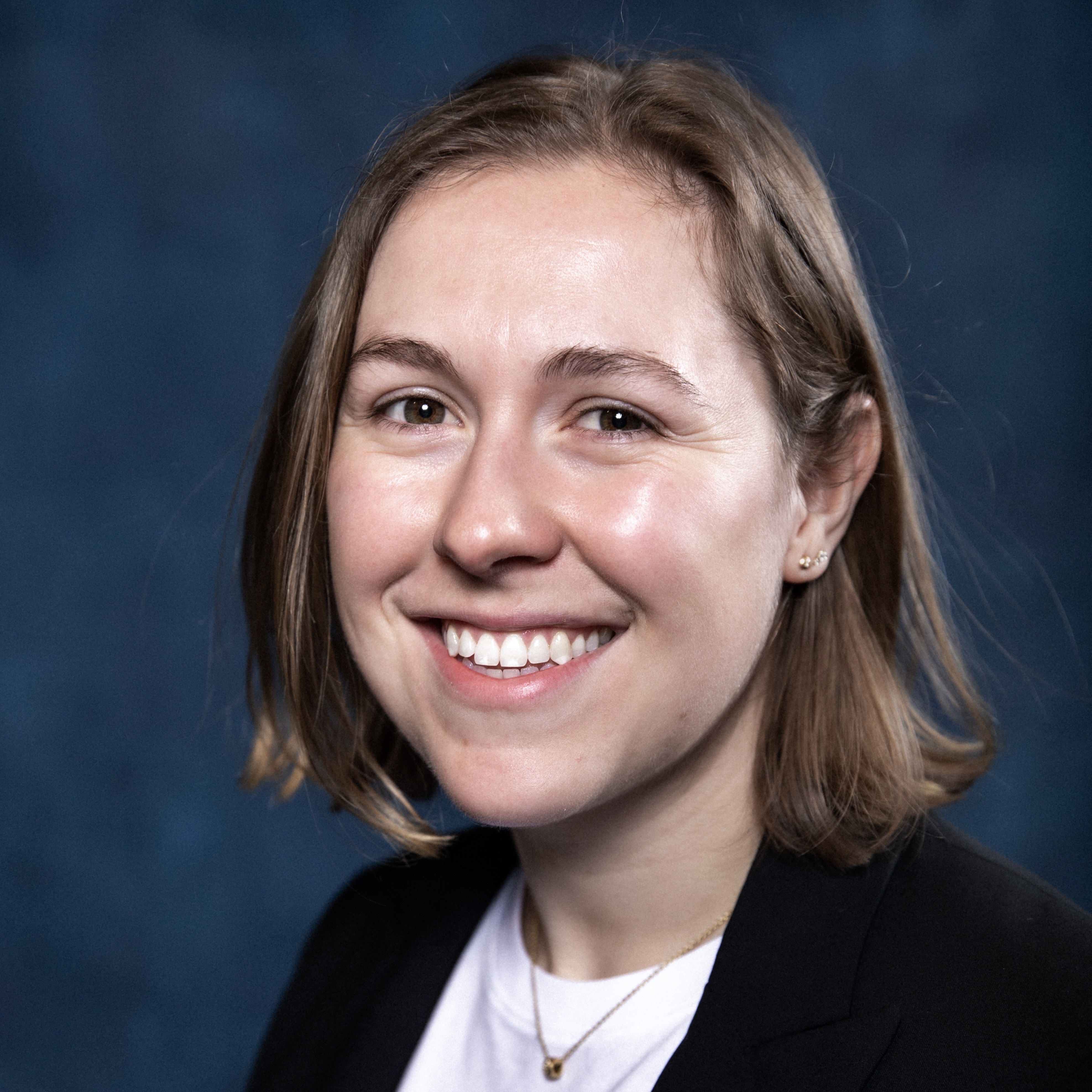 Headshot_Jess Schoen