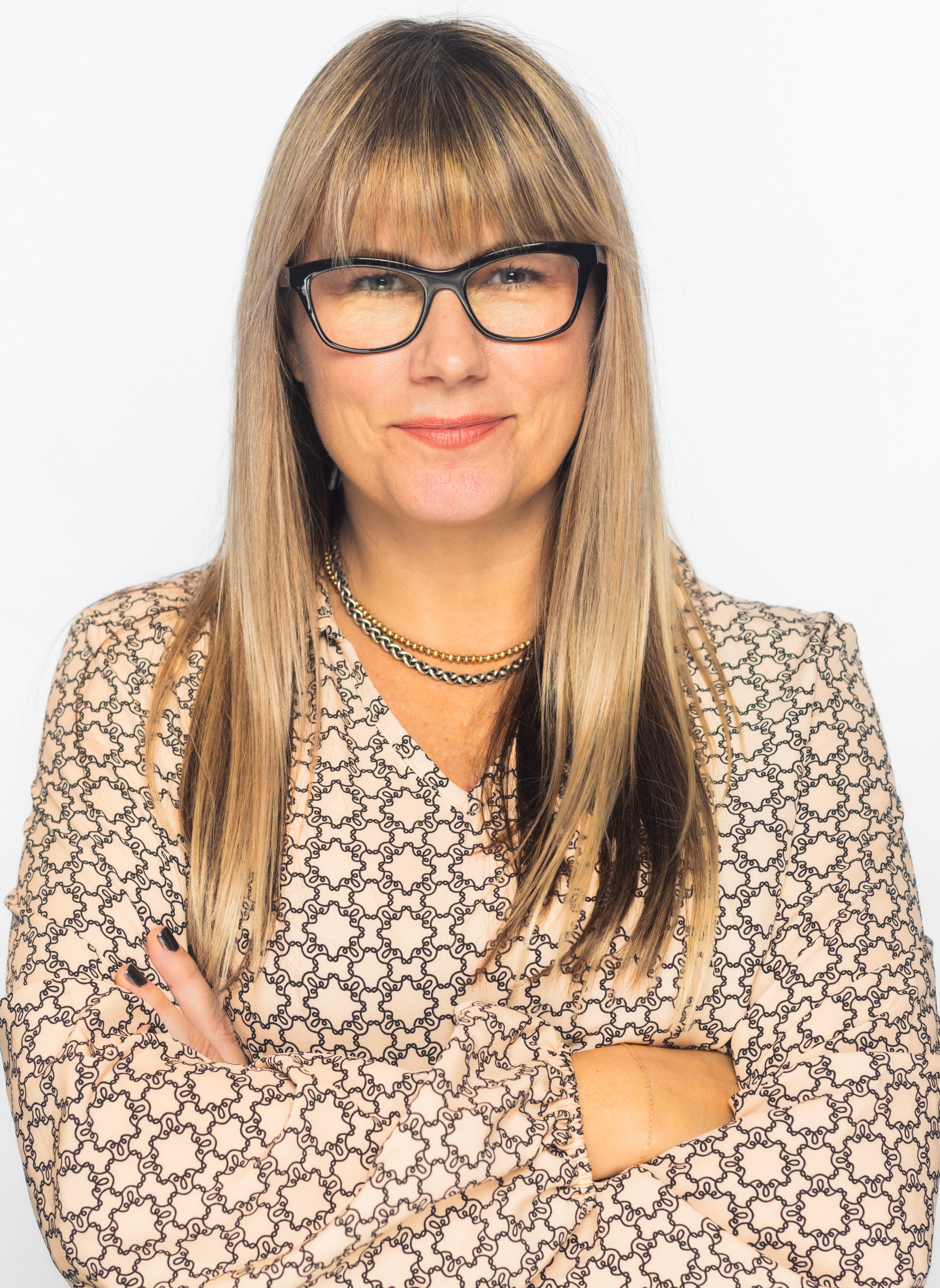 Melissa Headshot (1)